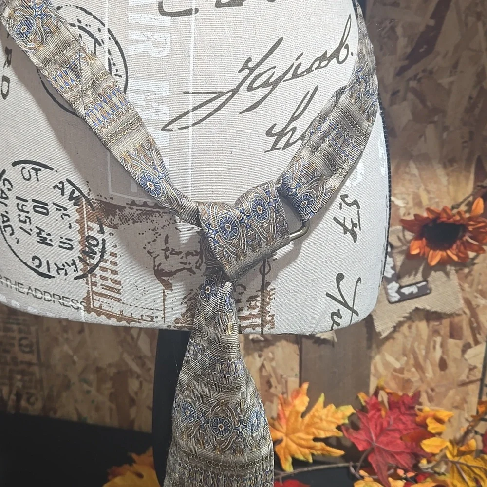 Upcycled Patterned Beige and Blue Tie Belt - Picture 2 of 3
